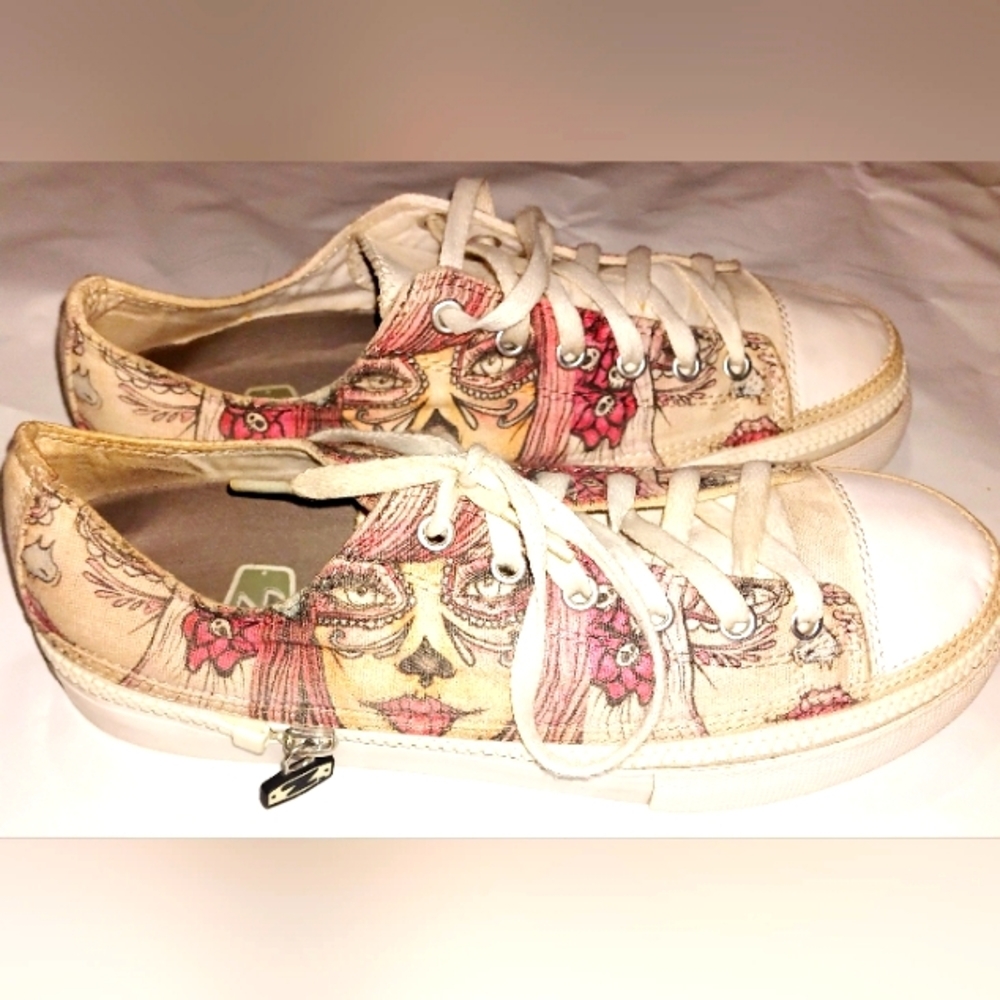 Rare Sugar Skull/ Day of the Dead Zipz Shoes